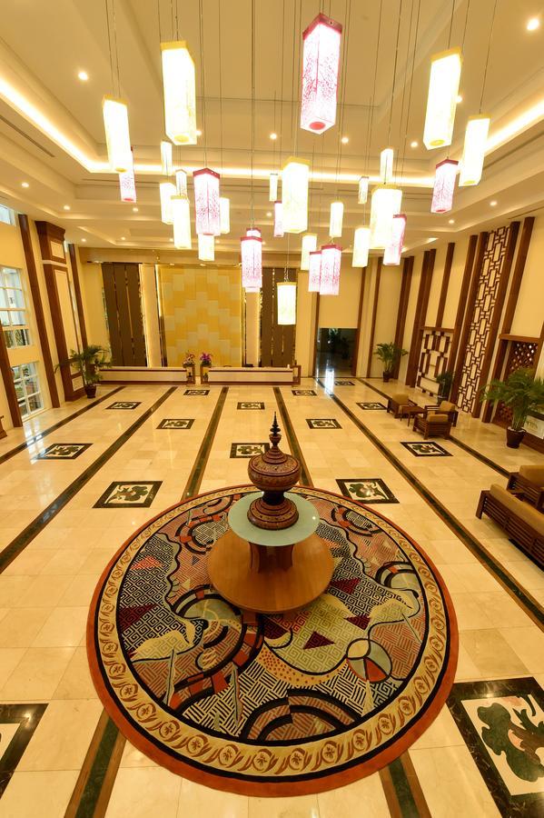 The Hotel Grand Ace Naypyidaw Exterior photo